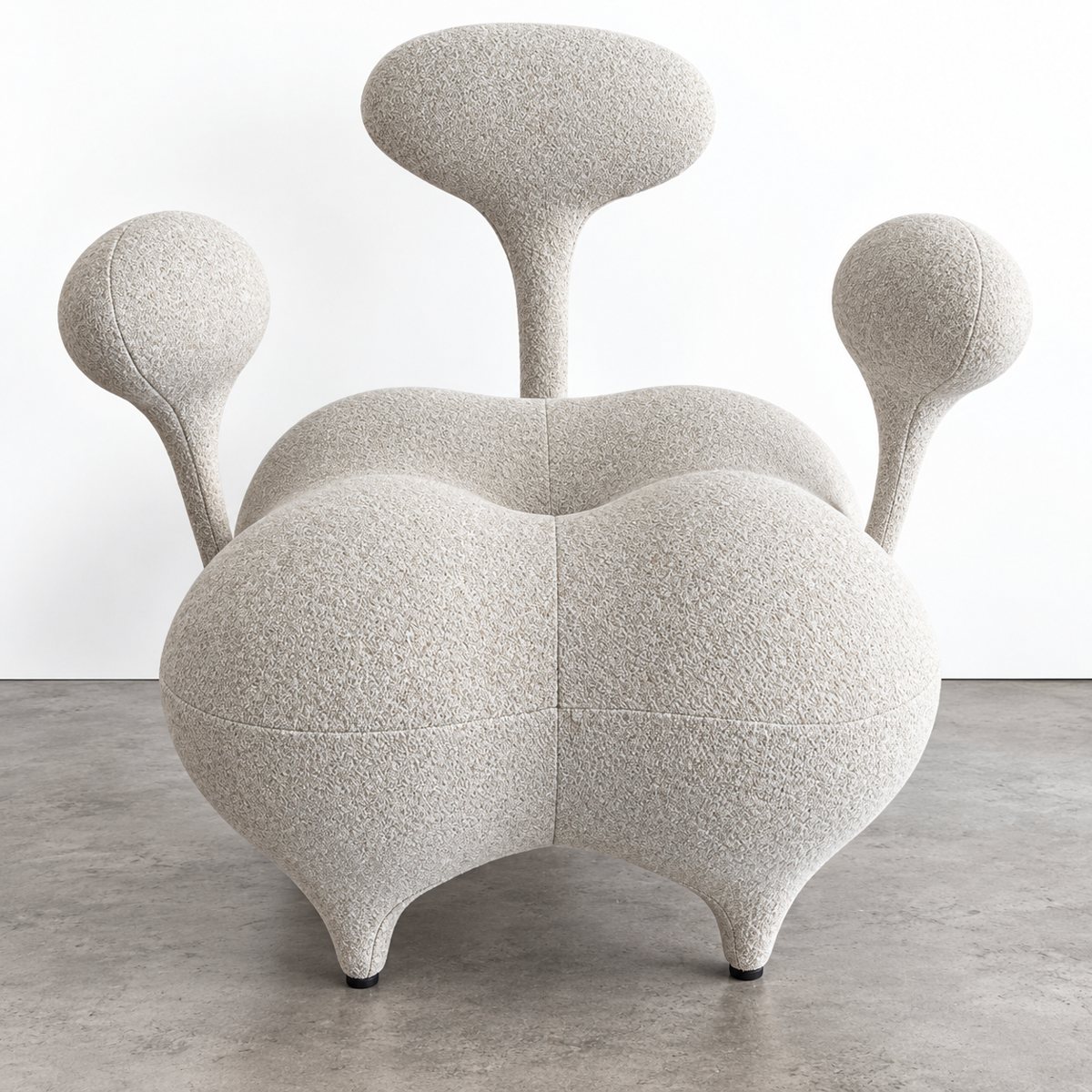 Sillón Cangrejo de formas esculturales